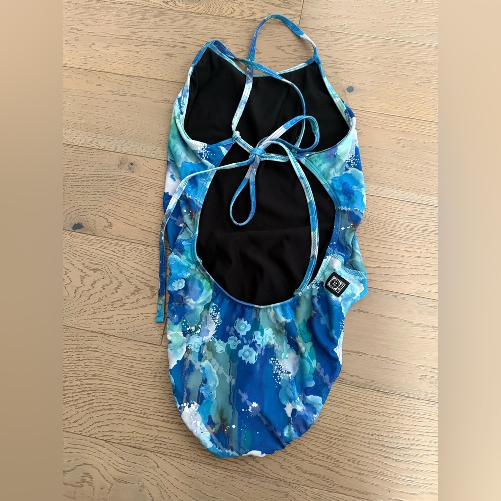 Jolyn size 28 swimsuit